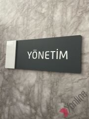 Beyaz Kenarlı Yönetim Kapı İsimliği