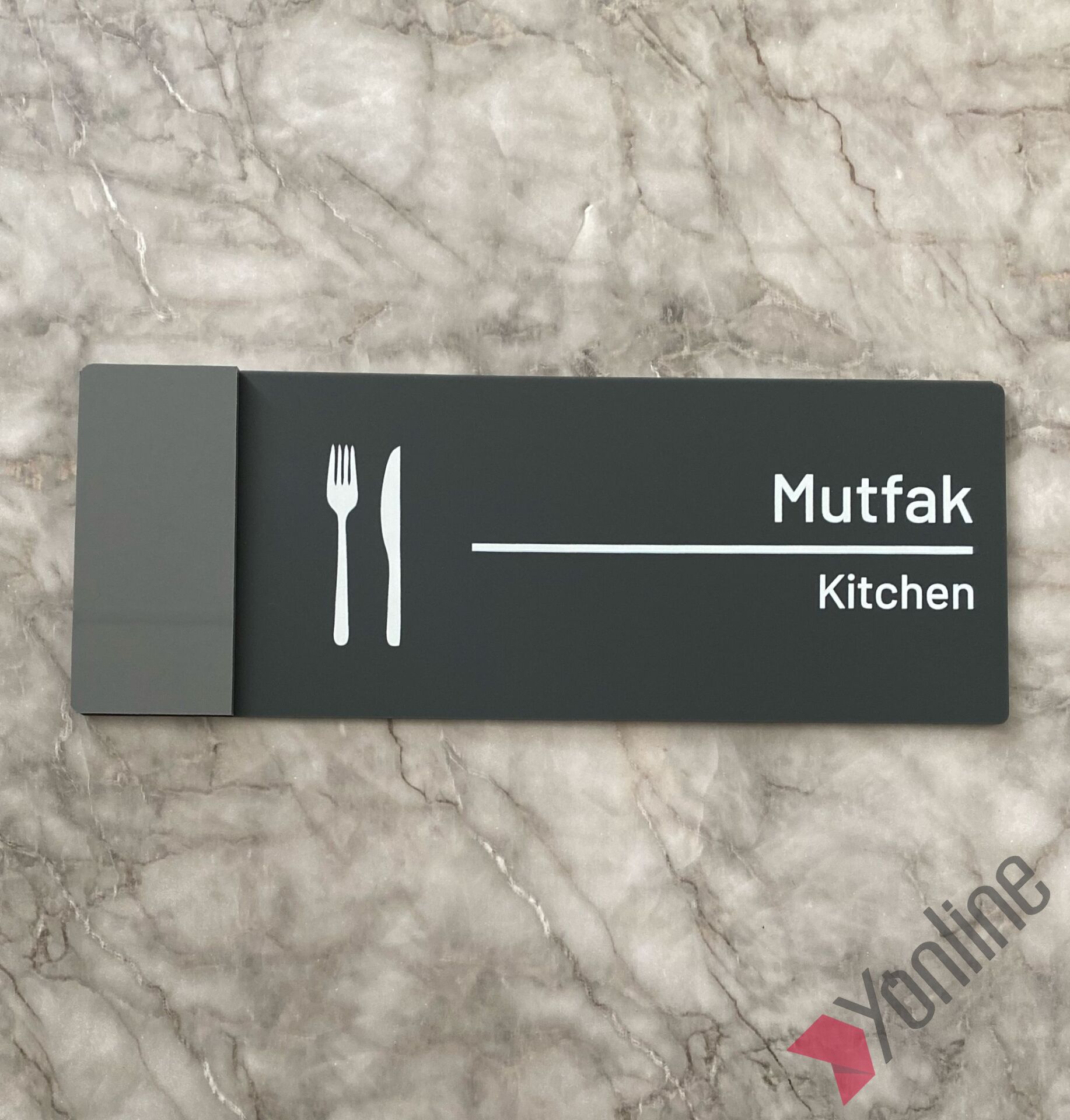 Antrasit Kenarlı Mutfak Kapı İsimliği