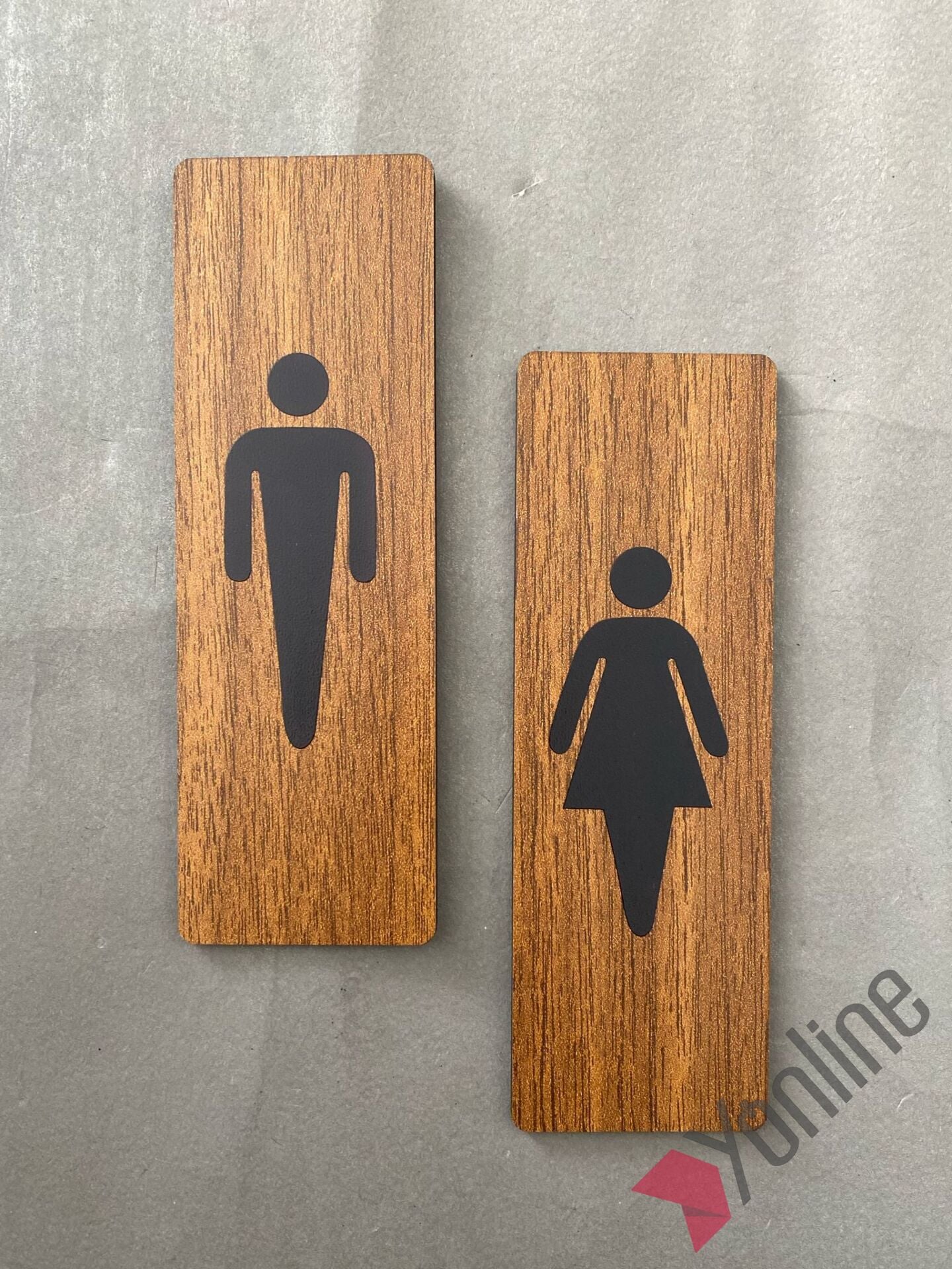 Ceviz Dikey Siyah WC Levhası