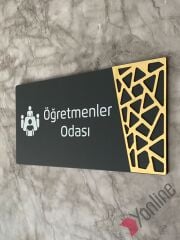 Altın Kenarlı Antrasit Kapı İsimliği