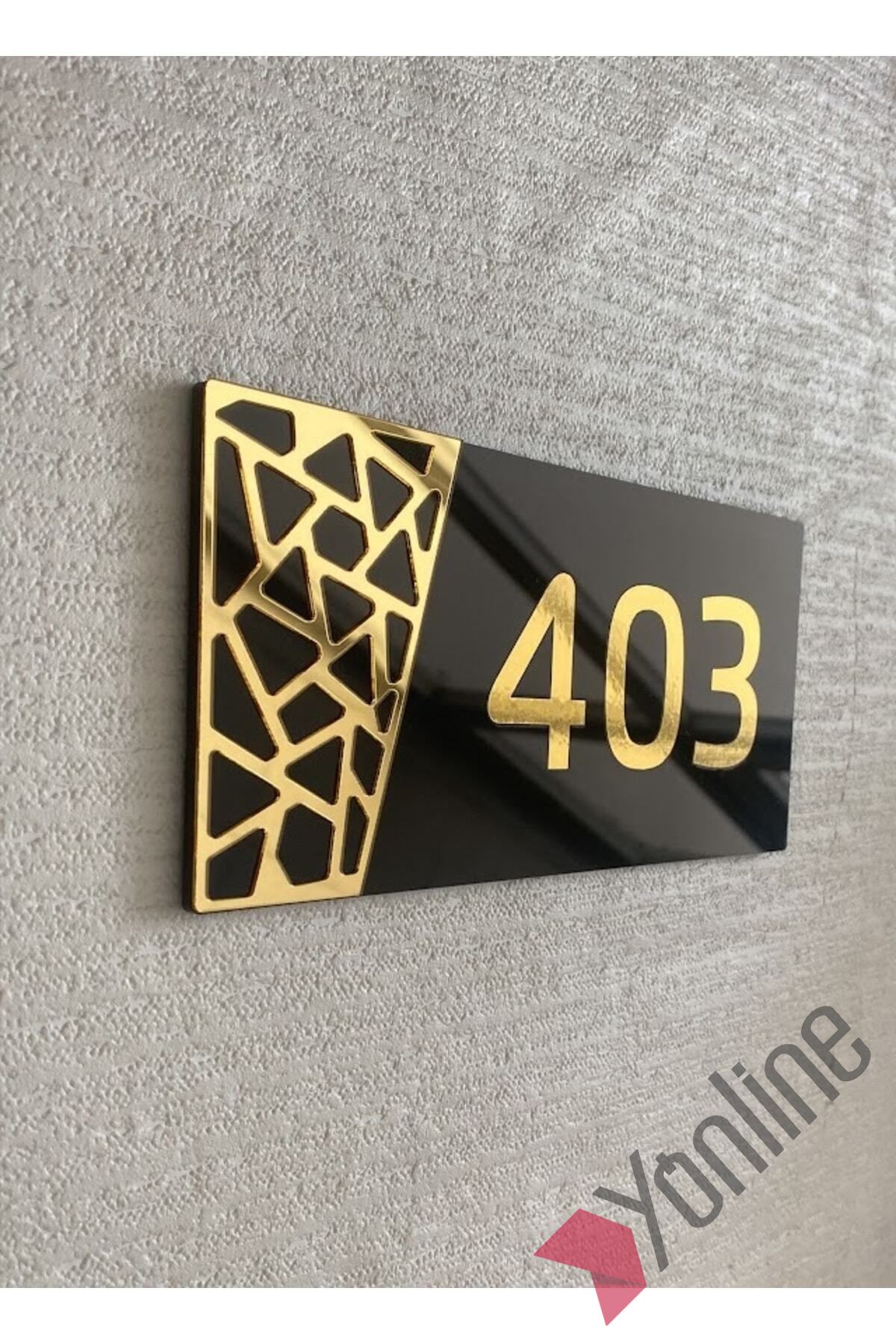 Altın Detaylı Siyah Otel Kapı Numarası