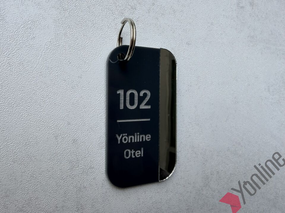 Gümüş Kenarlı Antrasit Otel Anahtarlığı