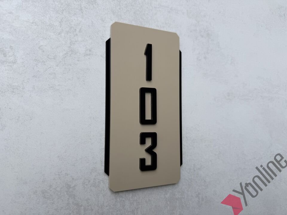 Bej Kabartmalı Otel Kapı Numarası