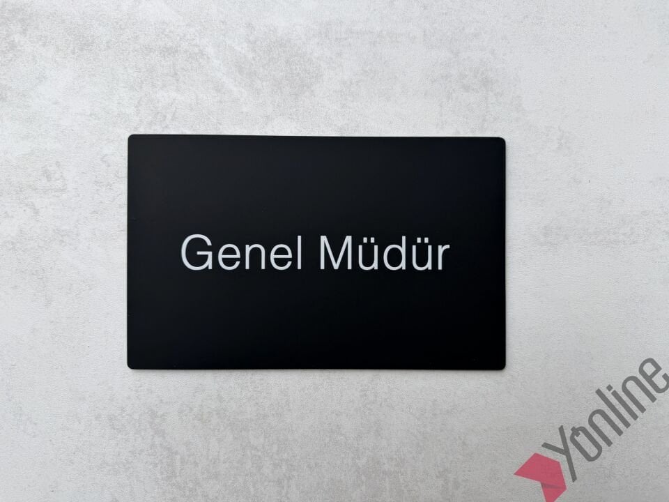Mat Siyah Sade Kapı İsimliği