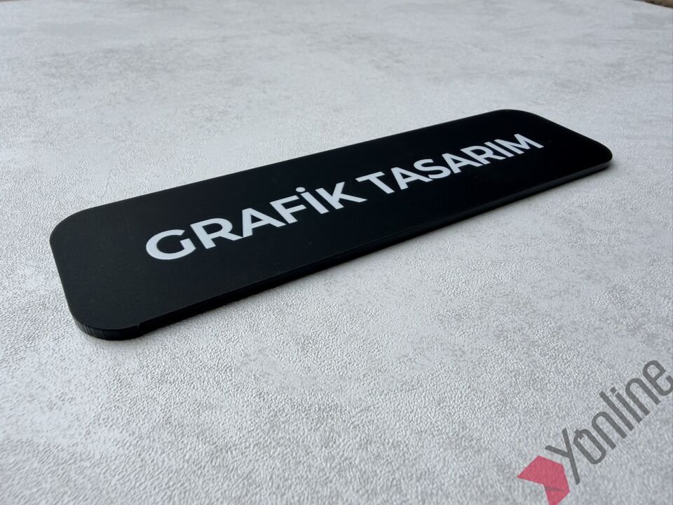 Minimal Mat Siyah Kapı İsimliği