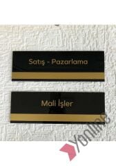 Altın Şerit Detaylı Kapı İsimliği
