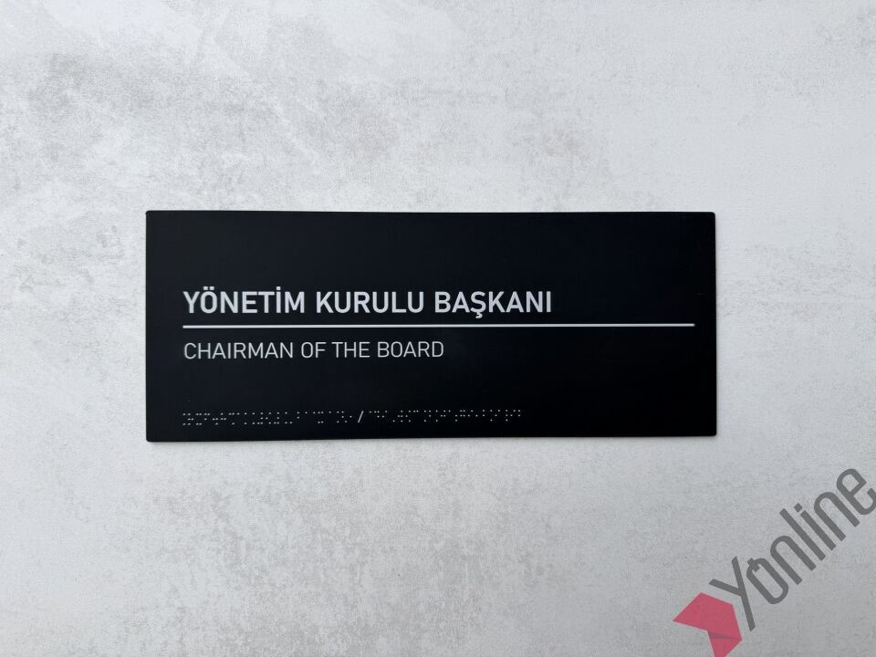 Mat Siyah Braille Alfabeli Kurumsal Kapı İsimliği