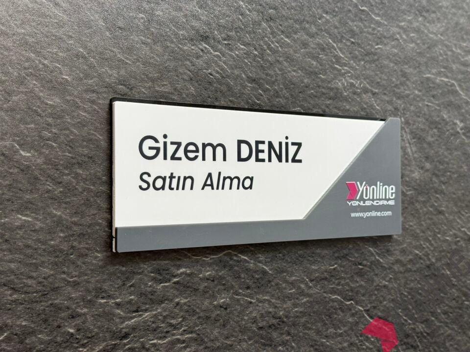 Değiştirilebilir Logolu Kurumsal Kapı İsimliği