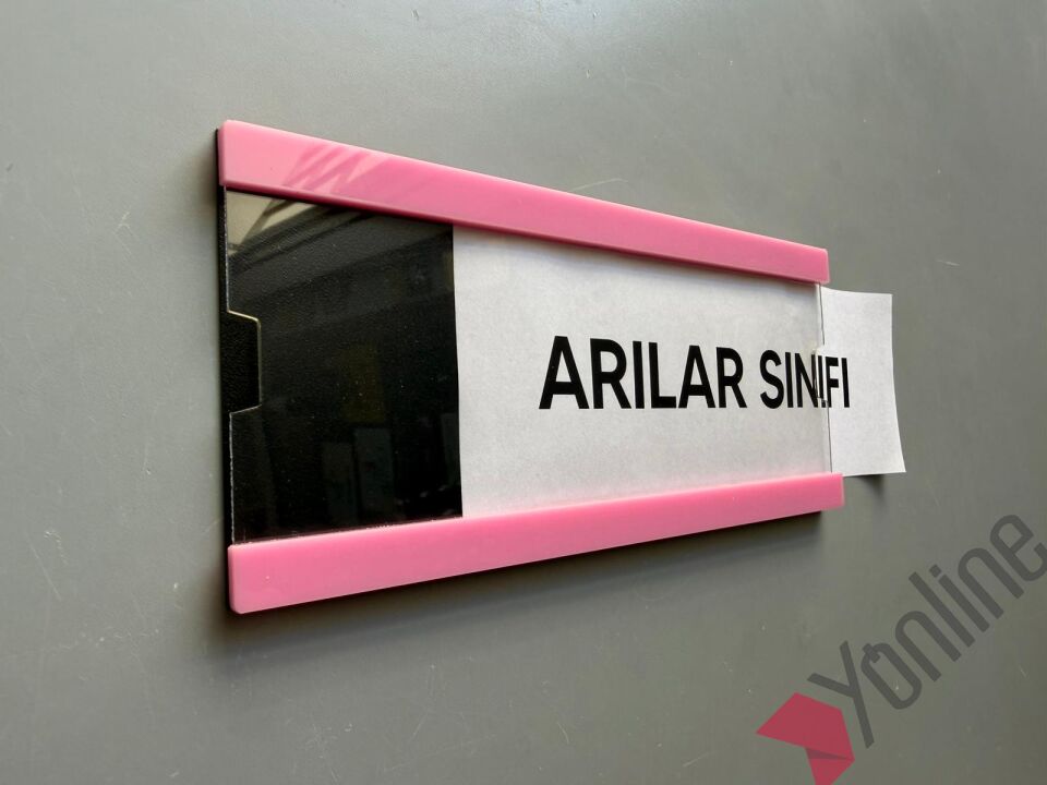 Kolay Değiştirilebilir Okul Kapı İsimliği - Pembe Anaokulu