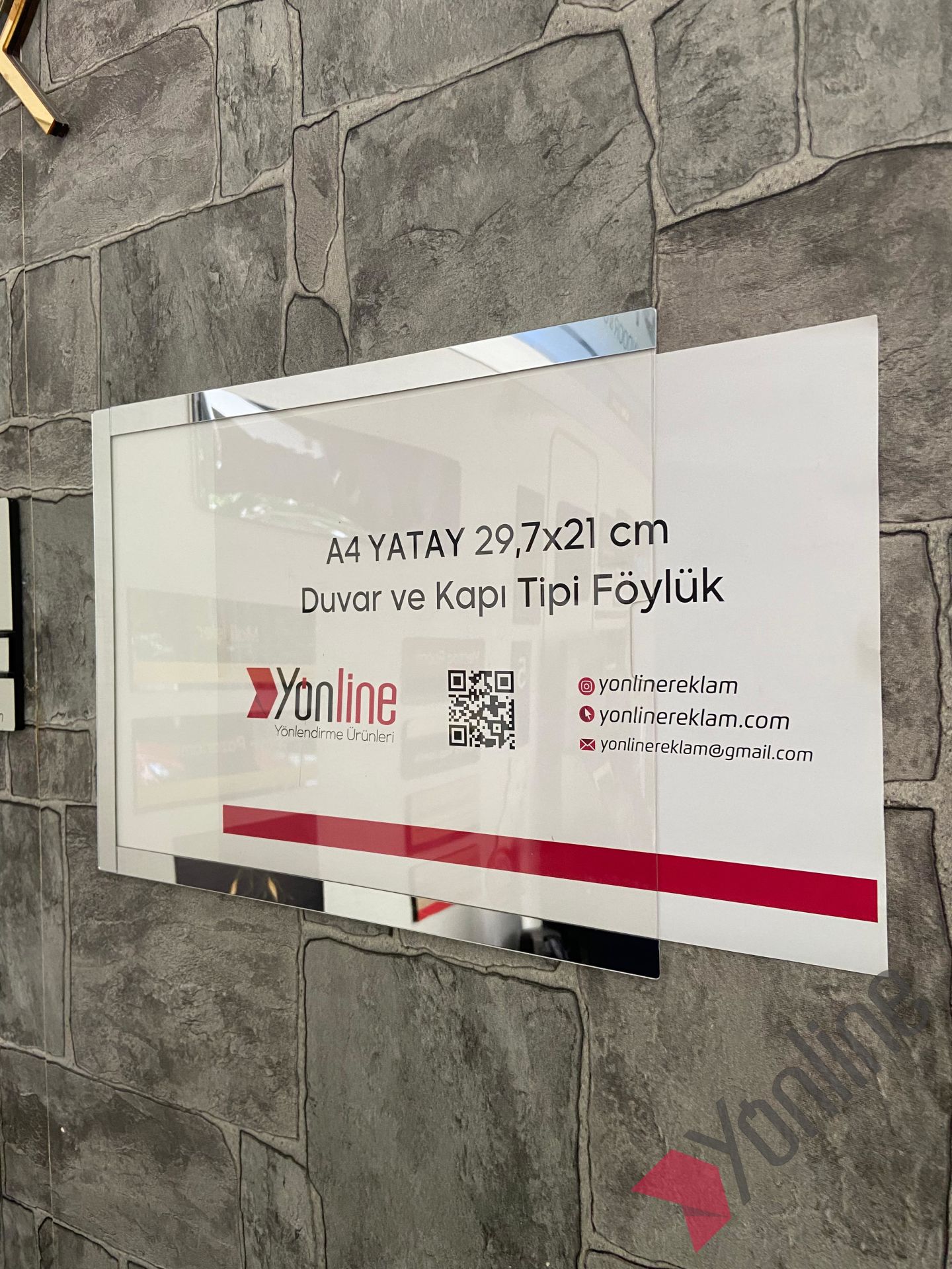 A4 Yatay Kolay Değiştirilebilir Kapı ve Duvar Tipi Föylük Pano