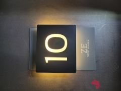 Logo Kazımalı Antrasit Işıklı Kapı Numarası