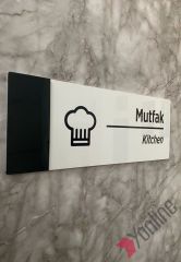 Parlak Beyaz Mutfak Kapı İsimliği