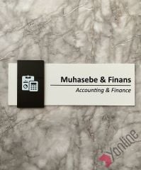 Siyah Detaylı Beyaz Muhasebe & Finans Kapı İsimliği