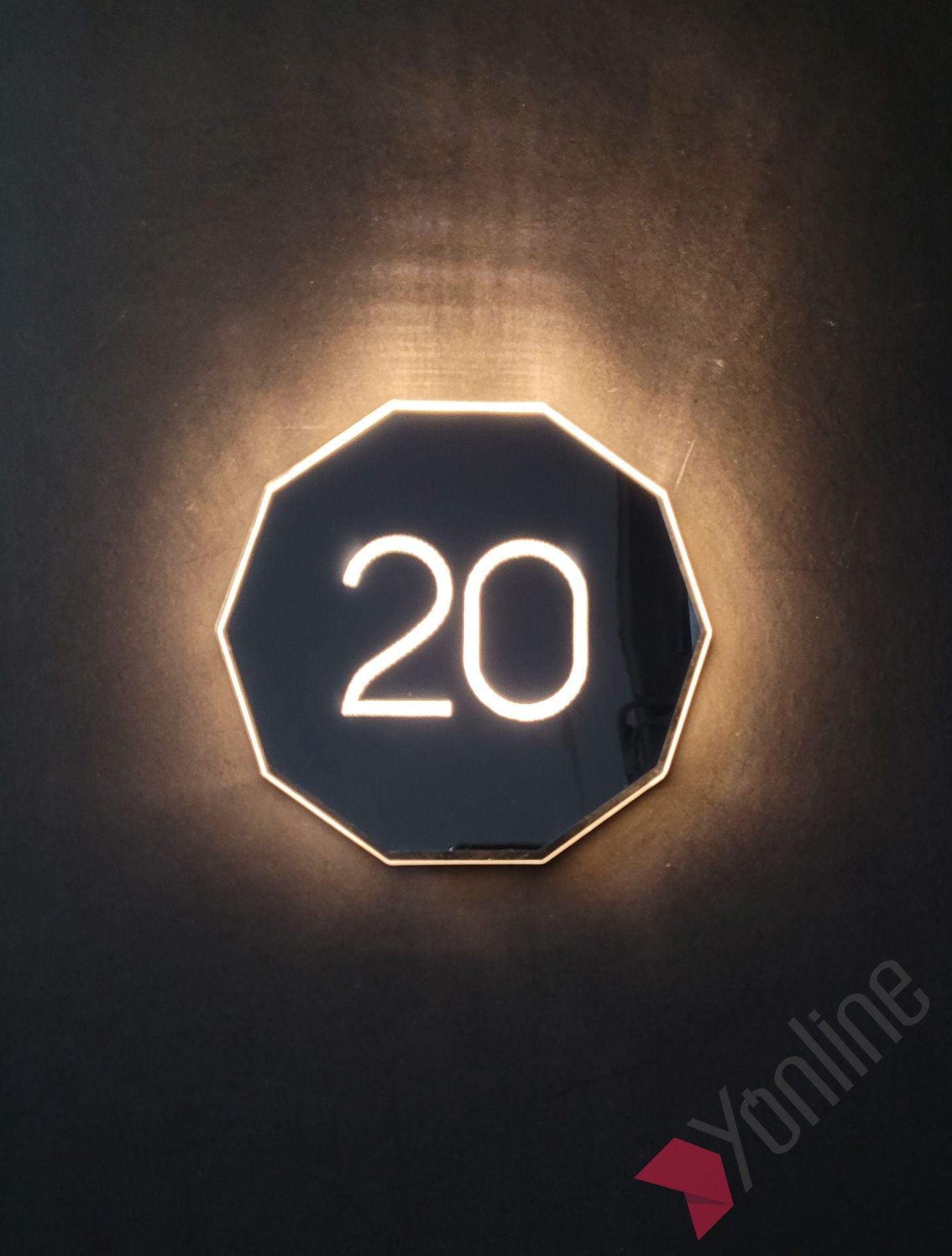 Diamond Dekagon Serisi Işıklı Kapı Numarası