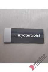 Gri Kenarlı Fizyoterapist Kapı İsimliği