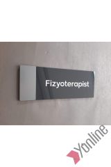 Gri Kenarlı Fizyoterapist Kapı İsimliği