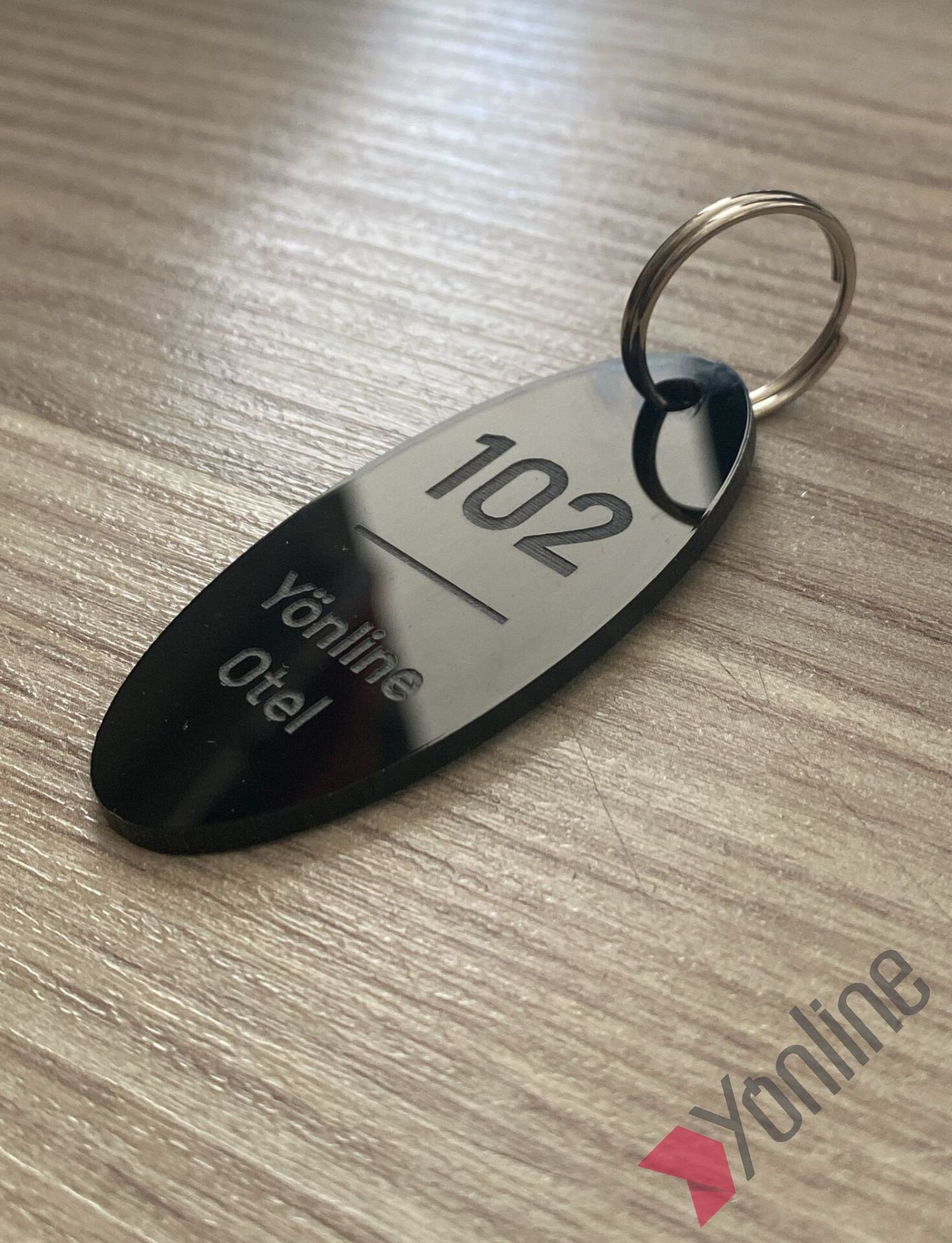 Minimal Oval Siyah Otel Oda Anahtarlığı